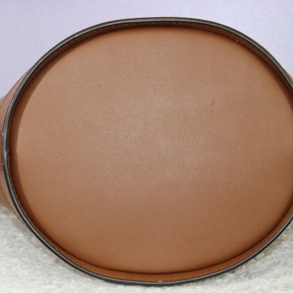 Michael Kors Pebbled Leather Bucket Bag & Jet Set Continental Wallet Set – Acorn - Picture 5 of 13